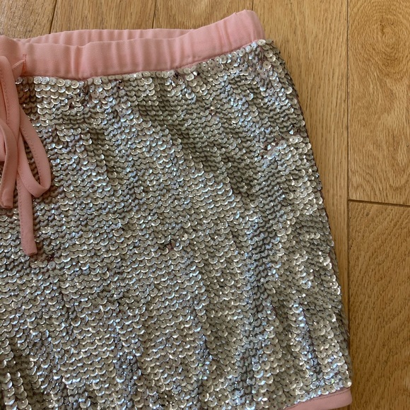 NWT Forever 21 Silver Sequin Shorts Size L - Picture 5 of 10